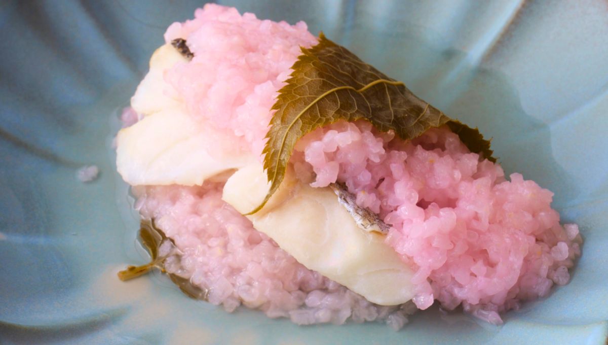 白身魚の桜蒸し
